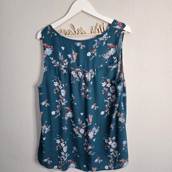 Torrid Teal Floral Tank- Size 2 - Picture 4 of 6